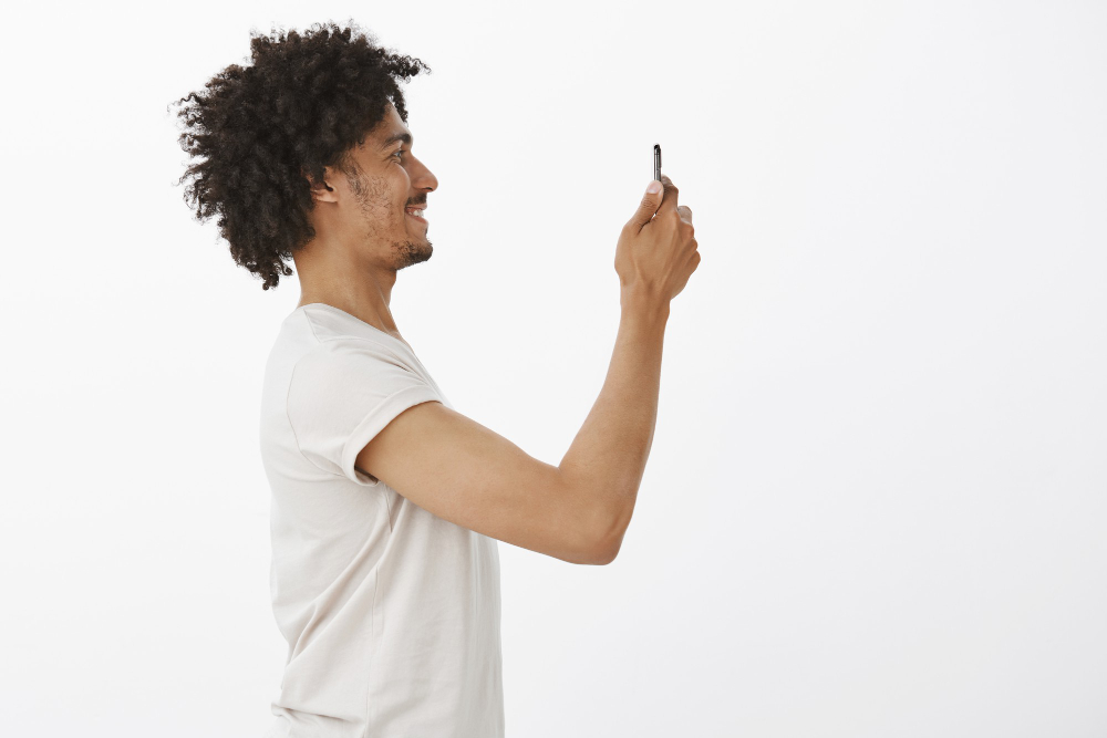 Registro de ponto pelo celular com reconhecimento facial no MarcPonto